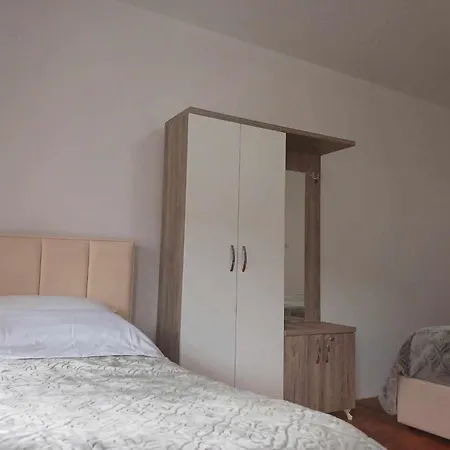 Bujtina Dalmacia *