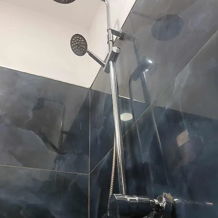 Bujtina Dalmacia ゲストハウス