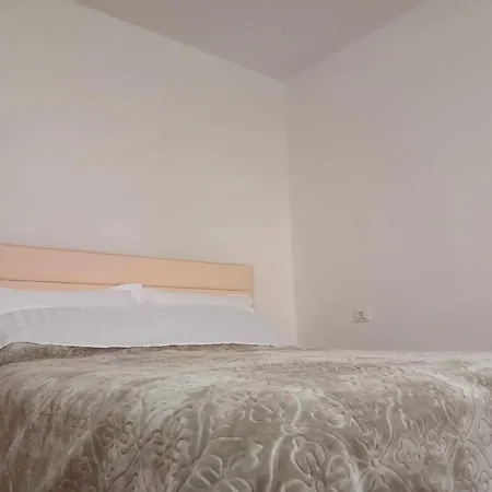 ゲストハウス Bujtina Dalmacia Koman