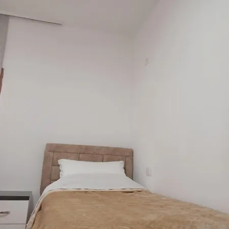 Bujtina Dalmacia Guest house *