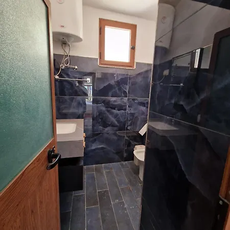 Bujtina Dalmacia Pensjonat Koman
