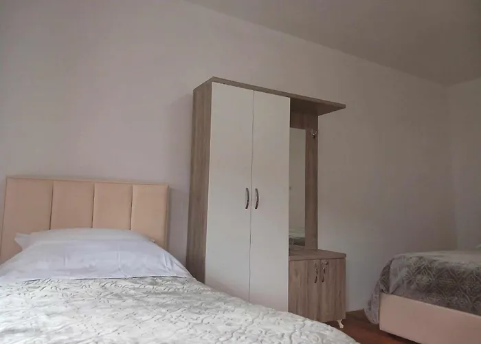 Bujtina Dalmacia 3*