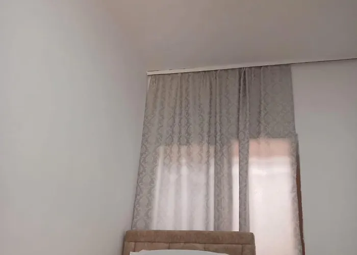 Bujtina Dalmacia 게스트하우스 3*