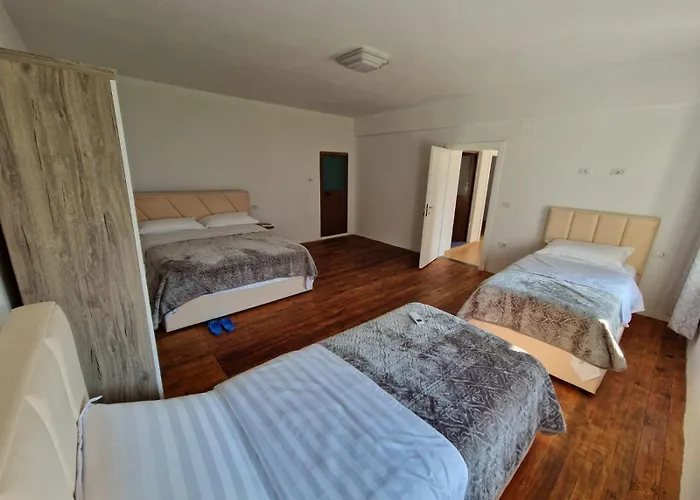 Bujtina Dalmacia 3*