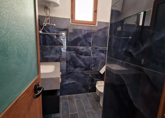 Bujtina Dalmacia Penzion Koman